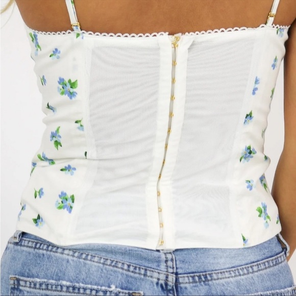 We Wore What Underwire Corset - Picture 2 of 4